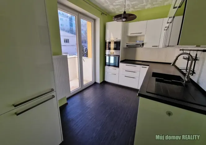 Pronájem bytu 2+kk, Praha - Podolí, Podolská, 58 m2