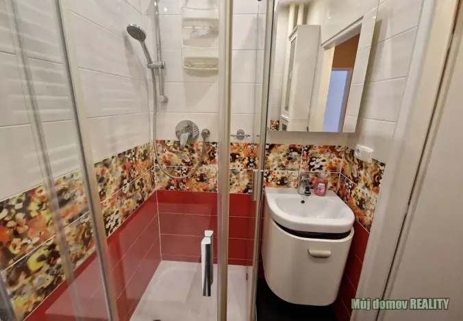 Pronájem bytu 2+kk, Praha - Podolí, Podolská, 58 m2