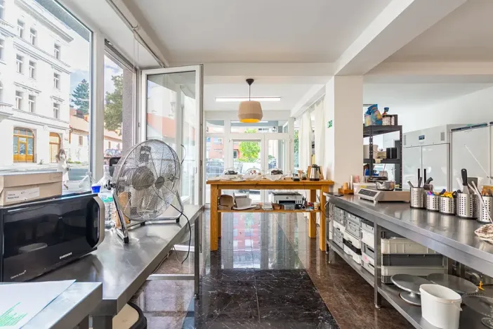 Prodej obchodního prostoru, Praha - Vršovice, Petrohradská, 123 m2