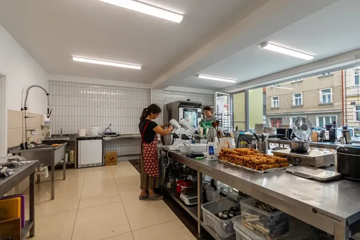 Prodej obchodního prostoru, Praha - Vršovice, Petrohradská, 123 m2