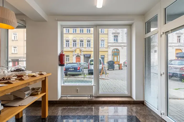 Prodej obchodního prostoru, Praha - Vršovice, Petrohradská, 123 m2