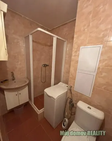 Pronájem bytu 2+kk, Praha - Kobylisy, Mirovická, 47 m2