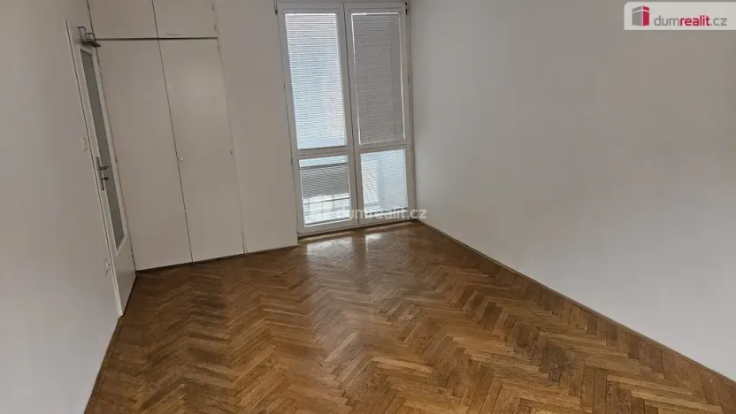 Pronájem bytu 2+1, Praha - Podolí, Podolská, 64 m2