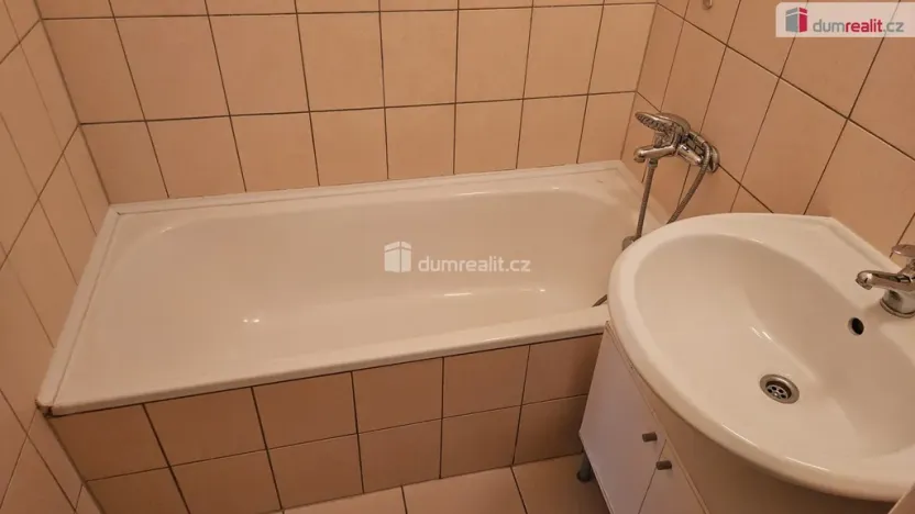 Pronájem bytu 2+1, Praha - Podolí, Podolská, 64 m2