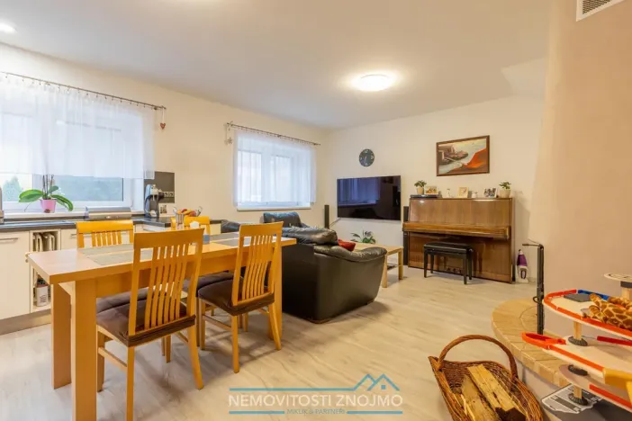 Prodej rodinného domu, Kuchařovice, Znojemská, 150 m2