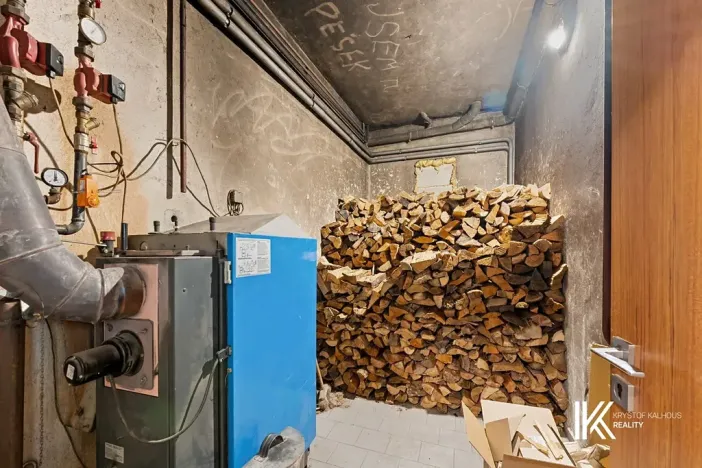 Prodej kanceláře, Pardubice, Přeloučská, 779 m2