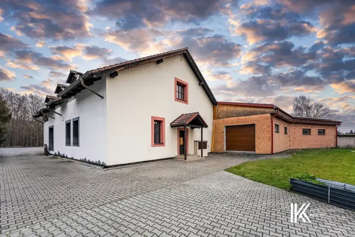 Prodej kanceláře, Pardubice, Přeloučská, 779 m2