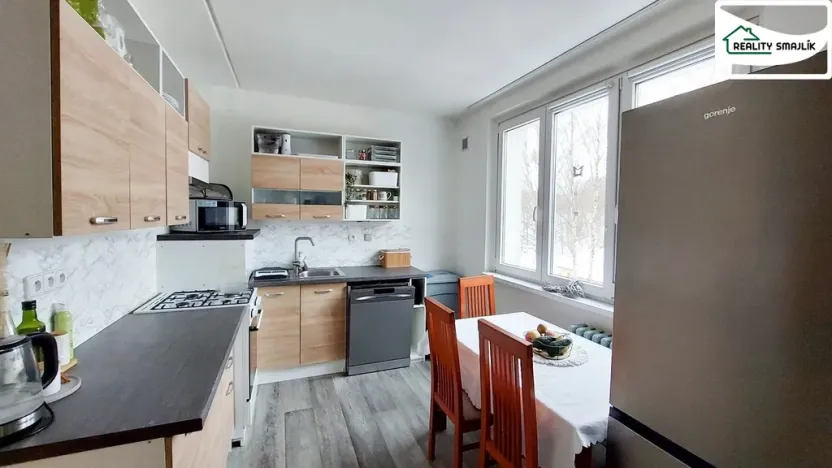 Pronájem bytu 2+1, Cheb, Stavbařů, 63 m2