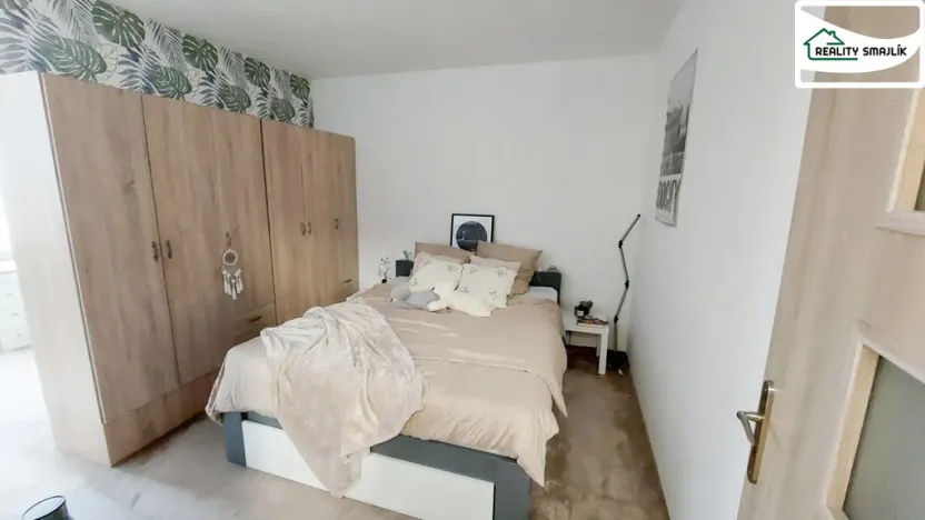 Pronájem bytu 2+1, Cheb, Stavbařů, 63 m2