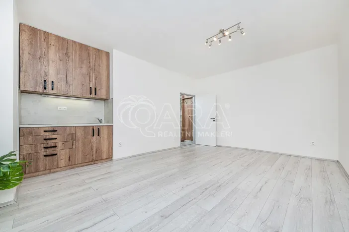 Prodej bytu 1+kk, Kralupy nad Vltavou - Lobeček, nám. Mládežníků, 27 m2