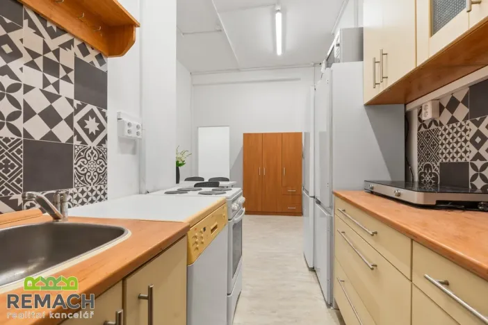 Pronájem bytu 4+1, Uherské Hradiště, náměstí Republiky, 92 m2