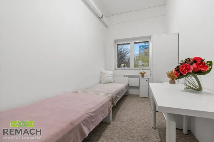 Pronájem bytu 4+1, Uherské Hradiště, náměstí Republiky, 92 m2