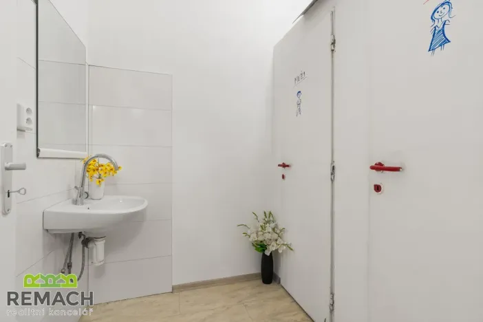 Pronájem bytu 4+1, Uherské Hradiště, náměstí Republiky, 92 m2