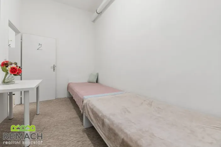 Pronájem bytu 4+1, Uherské Hradiště, náměstí Republiky, 92 m2
