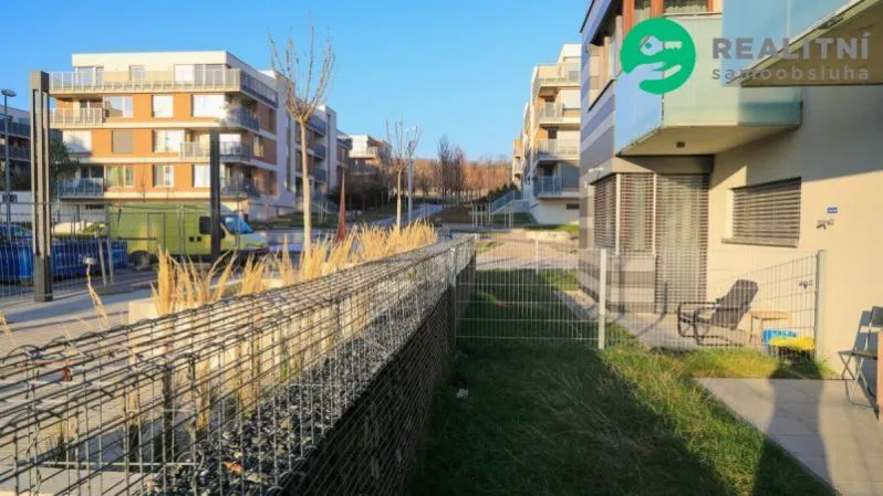 Pronájem bytu 1+kk, Praha - Jinonice, Pod Stolovou Horou, 32 m2