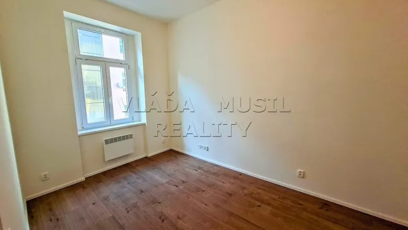 Pronájem bytu 1+1, Praha - Libeň, Novákových, 37 m2