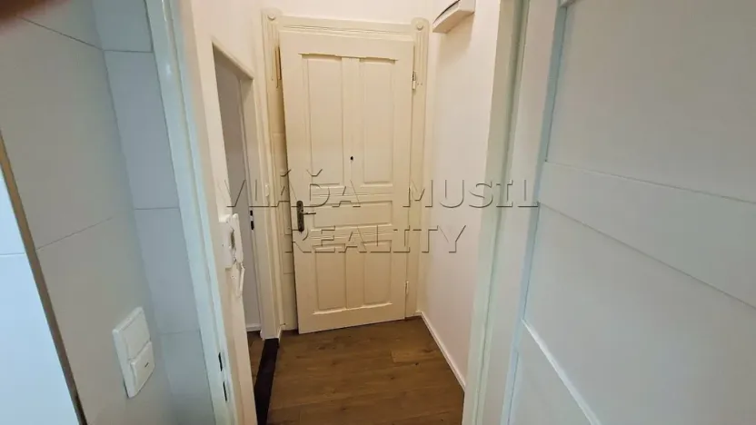 Pronájem bytu 1+1, Praha - Libeň, Novákových, 37 m2