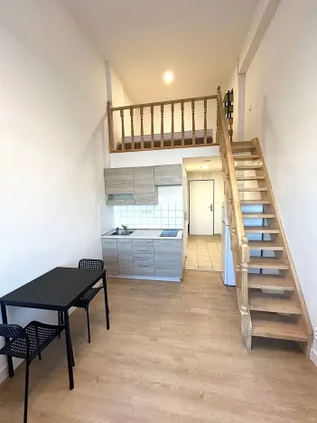 Pronájem bytu 1+kk, Praha - Vysočany, Poděbradská, 30 m2
