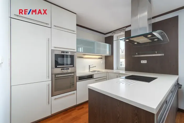 Prodej bytu 3+kk, Praha - Holešovice, Dobrovského, 107 m2