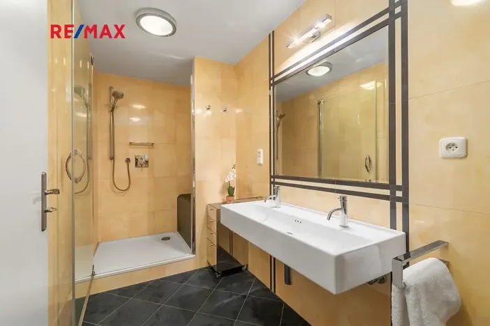 Prodej bytu 3+kk, Praha - Holešovice, Dobrovského, 107 m2