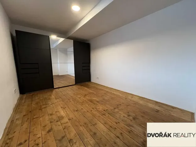 Pronájem bytu 2+1, Řevnice, Švabinského, 45 m2