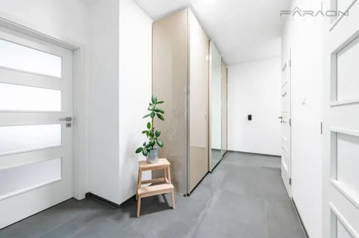 Prodej bytu 3+kk, Praha - Štěrboholy, Laudonova, 76 m2