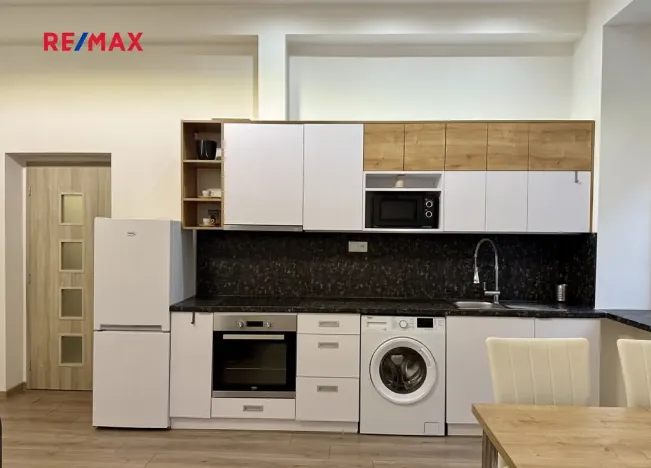 Pronájem bytu 2+kk, Plzeň, Kardinála Berana, 43 m2