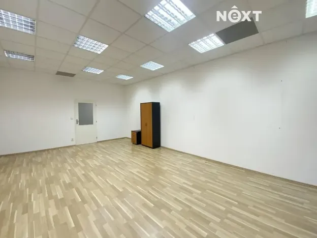 Pronájem kanceláře, Praha - Nové Město, Na Moráni, 114 m2