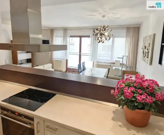 Pronájem bytu 2+kk, Praha - Jinonice, Hlubocká, 72 m2