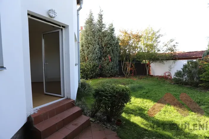 Pronájem rodinného domu, Vestec, Na Suchých, 142 m2