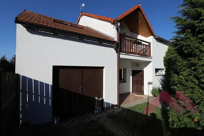 Pronájem rodinného domu, Vestec, Na Suchých, 142 m2