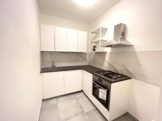 Pronájem bytu 3+1, Praha - Vršovice, Košická, 78 m2