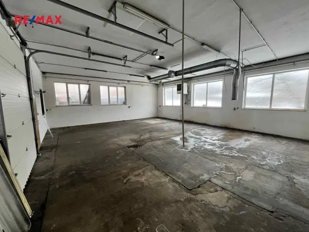 Pronájem výrobních prostor, Měřín, 454 m2