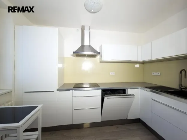Prodej bytu 3+kk, Moravské Budějovice, Husova, 79 m2
