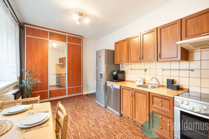 Prodej bytu 1+1, Lišov, třída 5. května, 42 m2