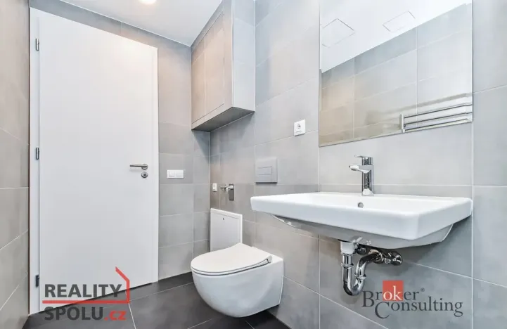 Prodej bytu 1+kk, Praha - Dolní Chabry, Ústecká, 31 m2