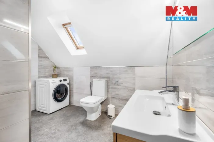 Prodej rodinného domu, Tanvald, Poštovní, 179 m2