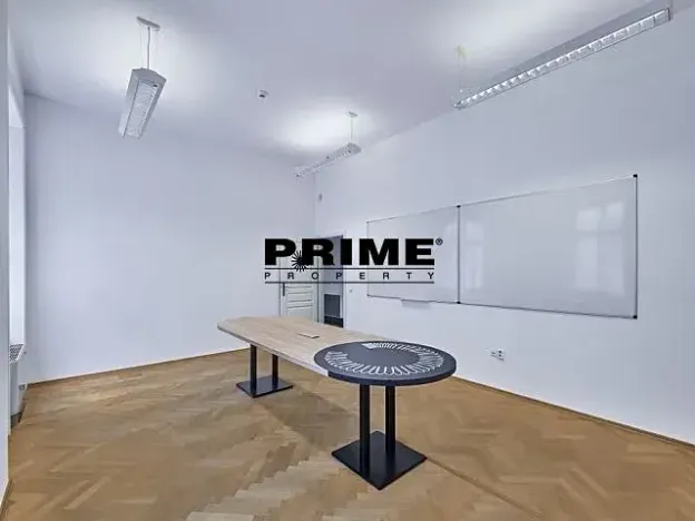 Pronájem kanceláře, Praha - Nové Město, Soukenická, 212 m2