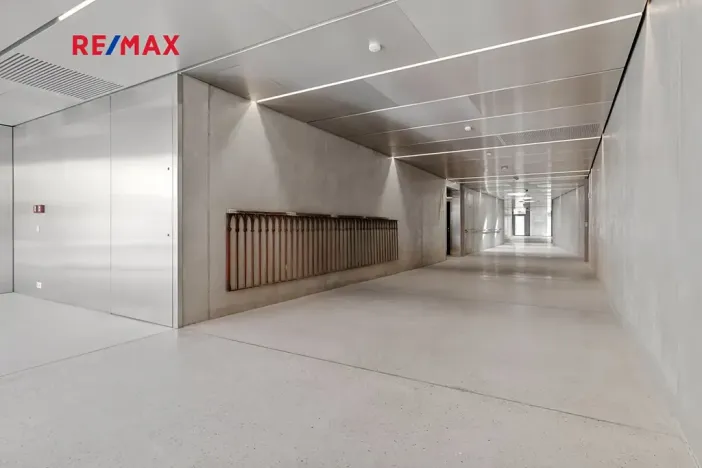 Pronájem bytu 2+kk, Praha - Karlín, Křižíkova, 79 m2