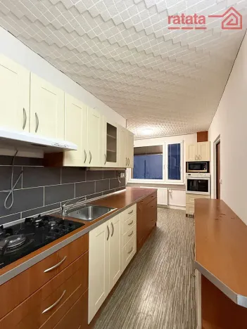 Pronájem bytu 3+1, Chomutov, 17. listopadu, 80 m2