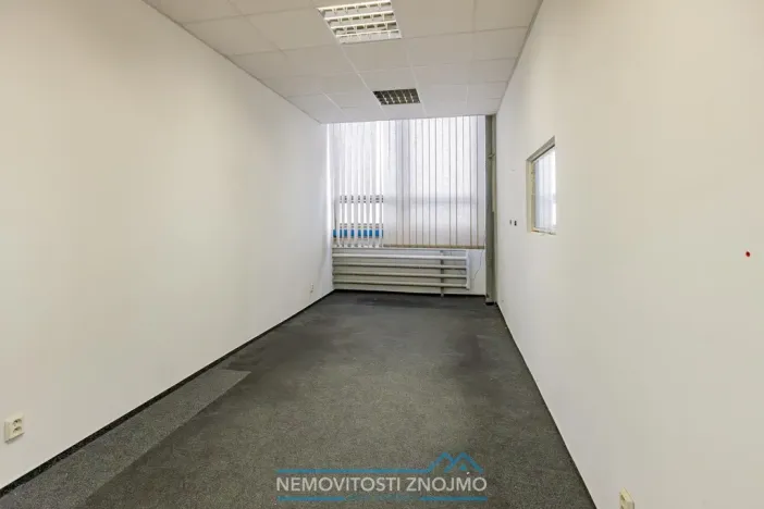 Pronájem skladu, Znojmo, Uhelná, 450 m2