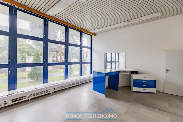 Pronájem obchodního prostoru, Znojmo, Uhelná, 450 m2