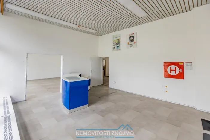 Pronájem obchodního prostoru, Znojmo, Uhelná, 450 m2