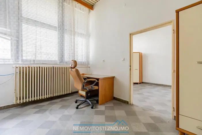 Pronájem obchodního prostoru, Znojmo, Uhelná, 450 m2