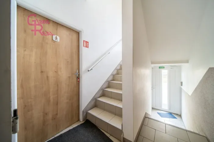 Prodej výrobních prostor, Těmice, 2178 m2