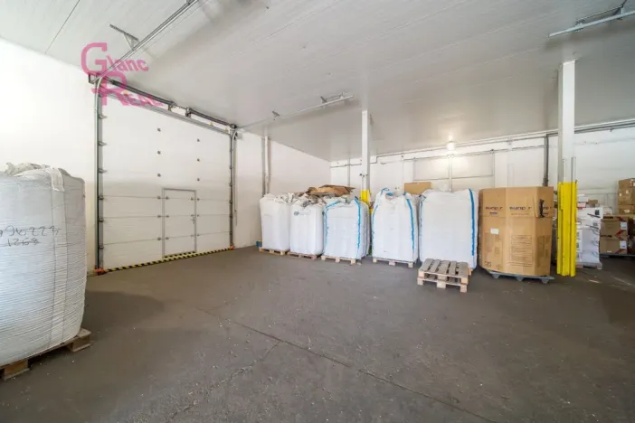 Prodej výrobních prostor, Těmice, 2178 m2