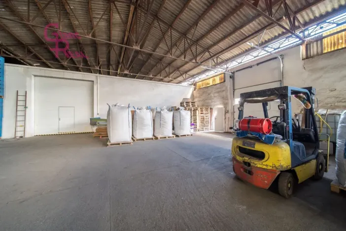 Prodej výrobních prostor, Těmice, 2178 m2