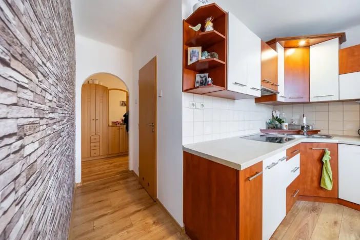 Prodej bytu 3+1, Lásenice, 60 m2