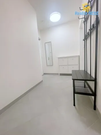 Pronájem bytu 2+kk, Praha - Záběhlice, Klapálkova, 58 m2