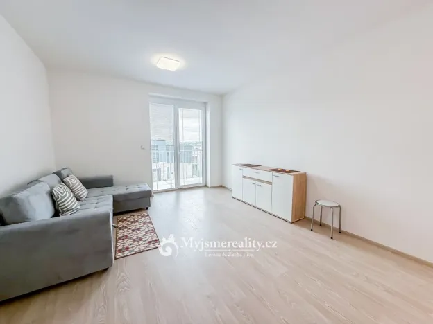 Pronájem bytu 1+kk, Zlín, Pod Hradem I, 31 m2